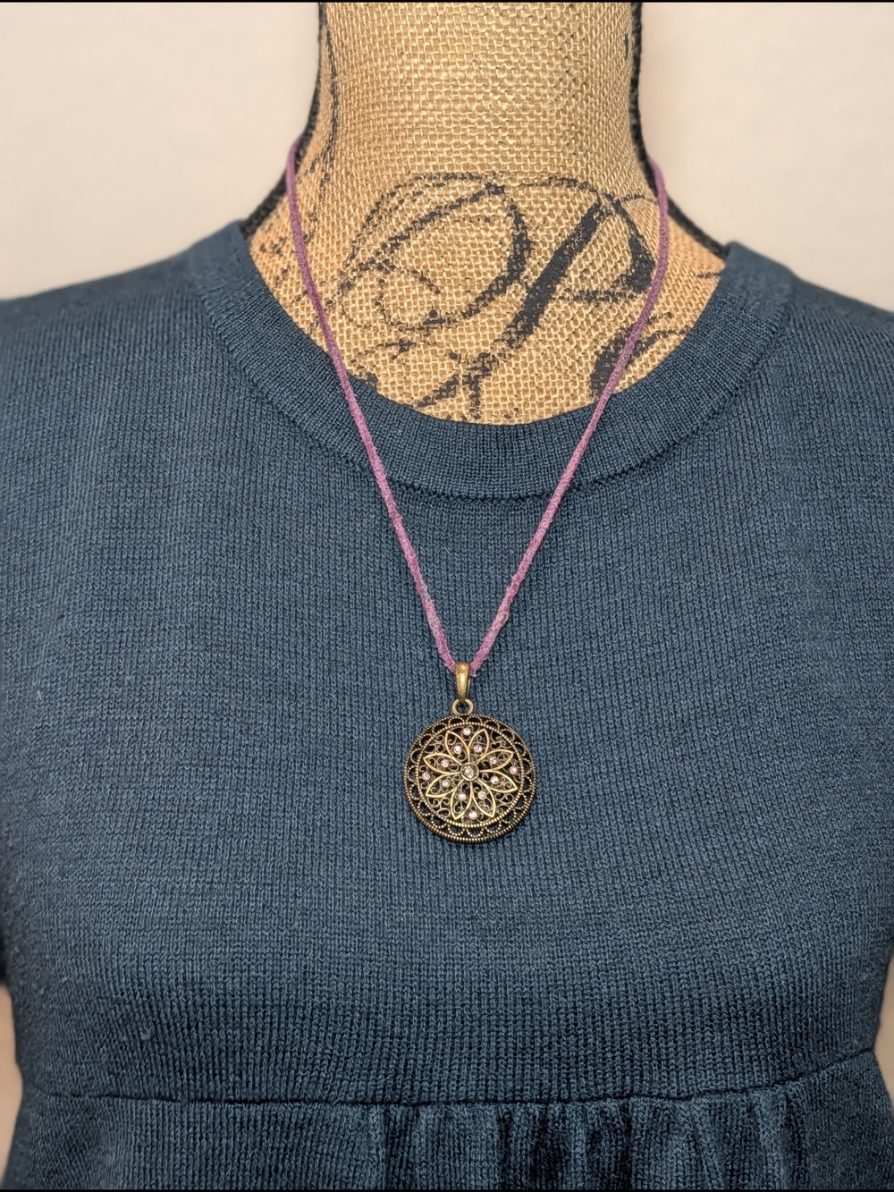 Gold Filigree Pendant Necklace
